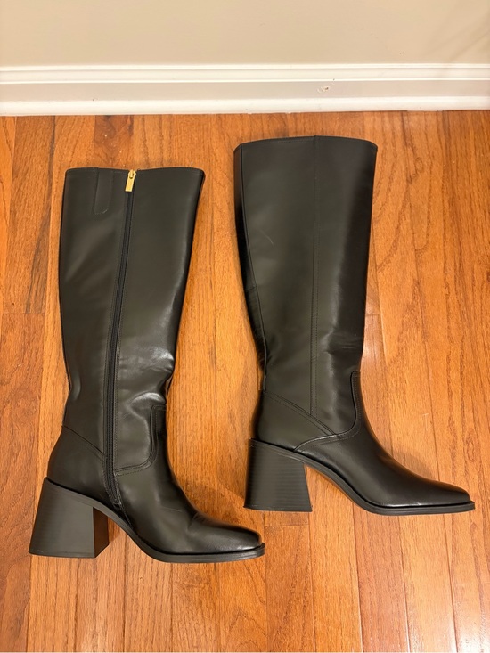 Vince Camuto Shoes - Vince Camuto | Classic Black Knee-High Leather Boots size 9